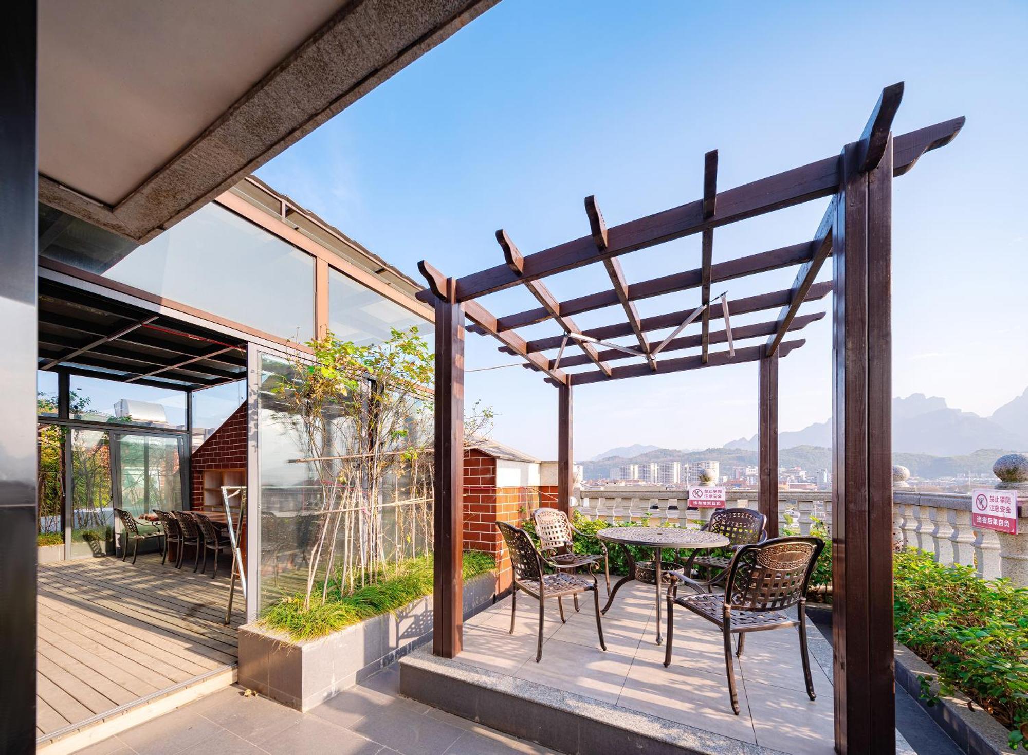 Zhangjiajie Dreamway Hotel - Free Pick Up Service Exterior photo