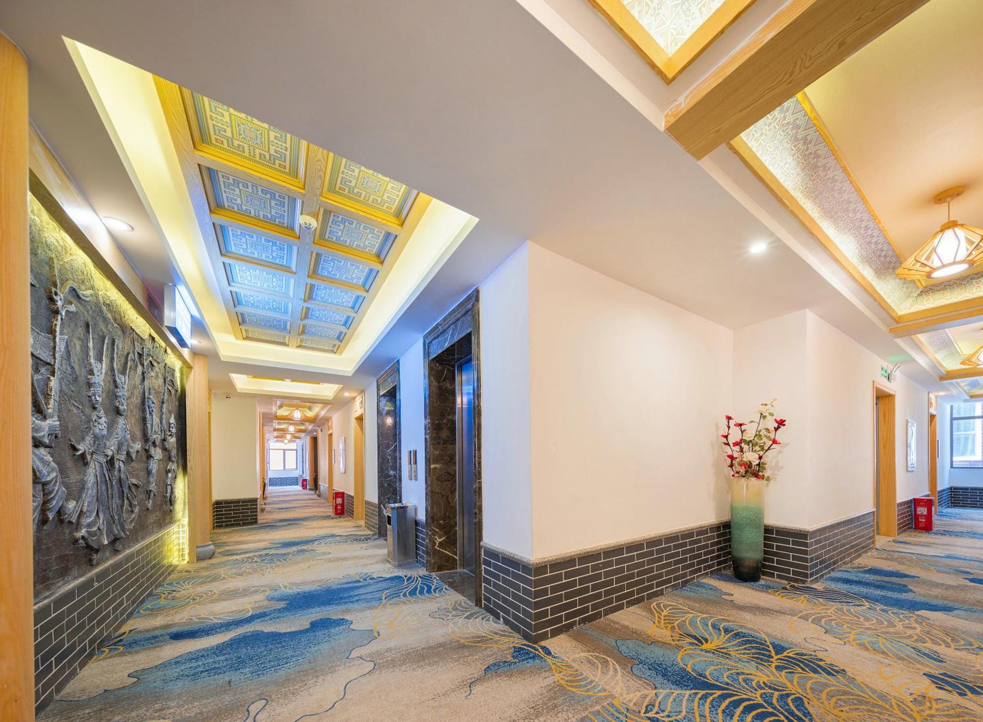 Zhangjiajie Dreamway Hotel - Free Pick Up Service Exterior photo